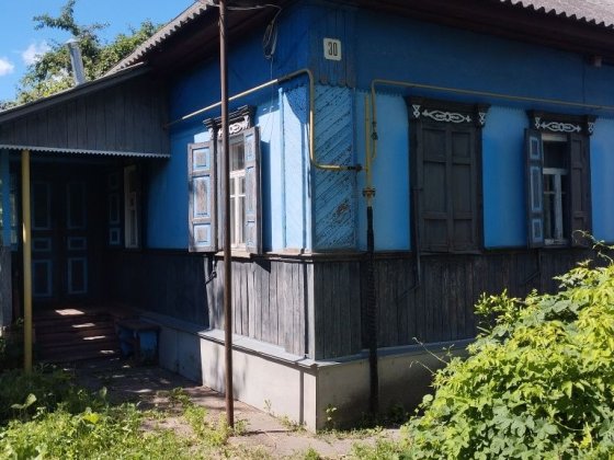 Продам будинок  біля центру Бахмач