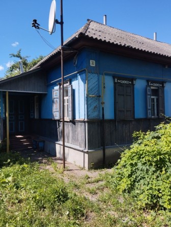 Продам будинок  біля центру - фото 1