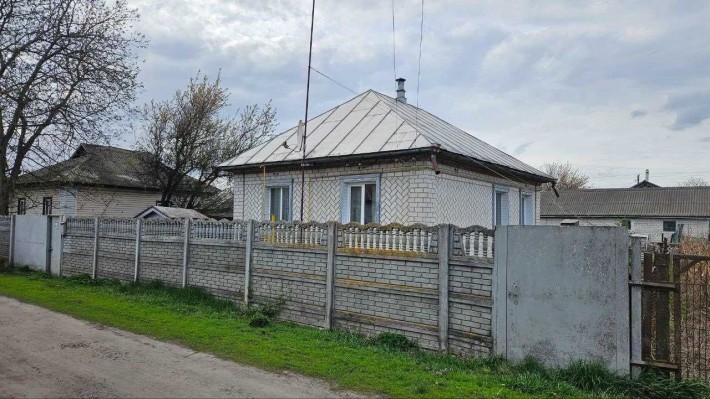 Будинок з ділянкою в м. Бахмач | Недорого | 19 300$ - фото 1