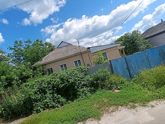 Будинок з зручностями Новгород-Северский