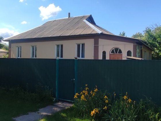 Є ВІДНОВЛЕННЯ!!! Добротний будинок з ремонтом та меблями  недалеко від міста Куликовка
