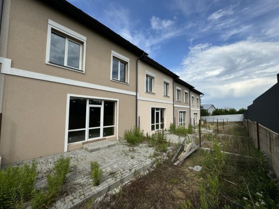 Таунхаус в Годилові (початок) Годилів