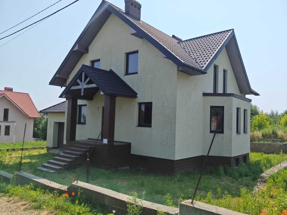 Продаж будинку. Мальованка. ( 5 кімнат +підвал), гараж. Заволока