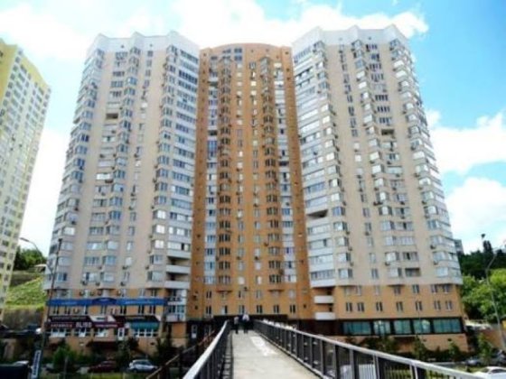 Продаж 2-к квартири Саперно-Слобідська 22 Киев