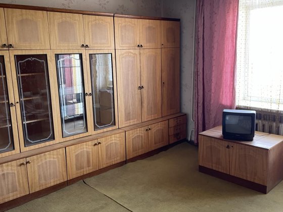 Продам 3-кімнатну квартиру. Ромны