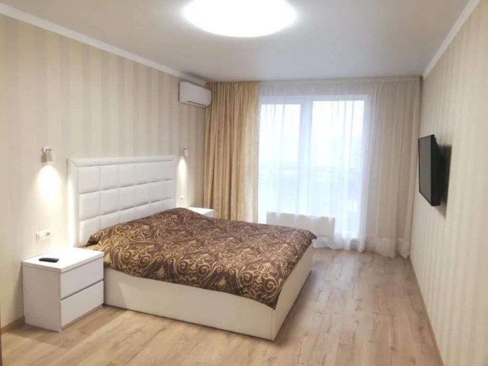 Продаж 1-кімнатної квартири по вул. Ревуцького, 40г ЖК Лебединий - фото 1