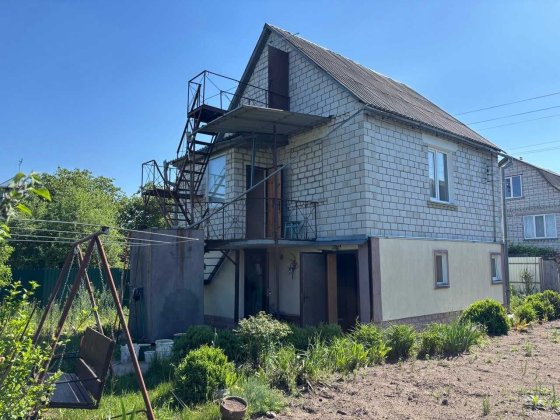 Продам будинок з газом на 6 сотках,  Бровари,  СТ  "Прилісся". Бровары