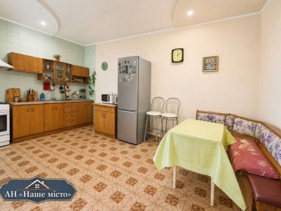 Продаж 2-х пов. Пів-Будинка 125 кв.м 4 сот вул. Чкалова Бориспіль