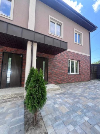 Продаж дуплексу в Бучі з центральними комунікаціями та газом - фото 1