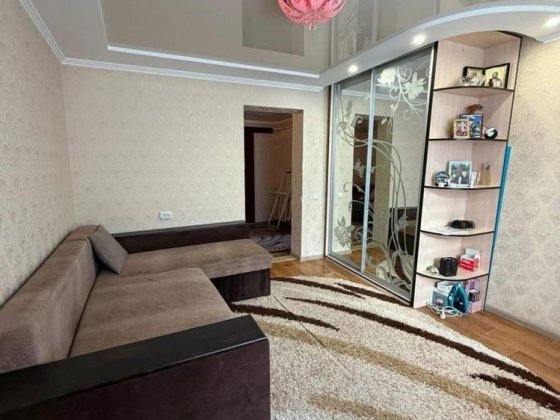 Продаж частини будинку в Центрі ( поряд з нвбережною)