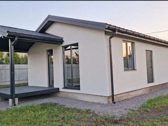 ЄОСЕЛЯ!! Р-н вул.КОЦЮБИНСЬКОГО , Новий БУДИНОК 87 кв.м.на 5 сотках Бориспіль