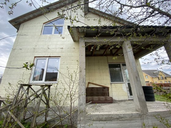 Продам будинок 2-поверхи, утеплений 110 м² з ділянкою 5 соток, Буча, вул. Волошкова 48 Буча