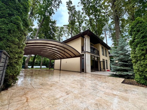 Готовий котедж 220 м2 у лісовій Бучі, басейн з підігрівом, джакузі, spa зона, 10 соток, меблі і техн Буча