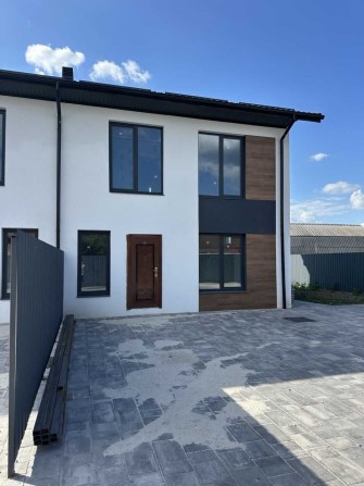 Продаж сучасного 3-кімнатного таунхауса в районі Заріччя - фото 1