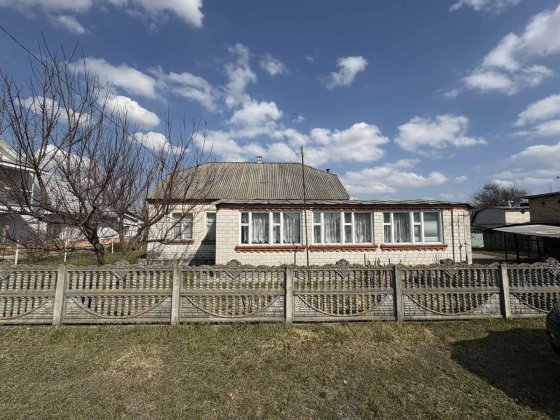 Продам будинок с.Квітнеае Бровари Бровары