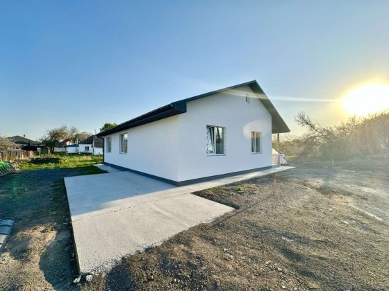 Продам будинок. Місто Бориспіль. 2км до центру міста. 16 км до Києва Борисполь