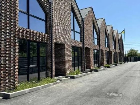 Продаж сучасного таунхауса в Бучі | Архітектурний проєкт бізнес-класу Буча