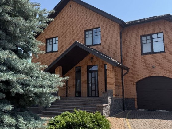 Будинок 266 м² на 15 сотках, Заріччя, Біла Церква, меблі та техніка. Біла Церква
