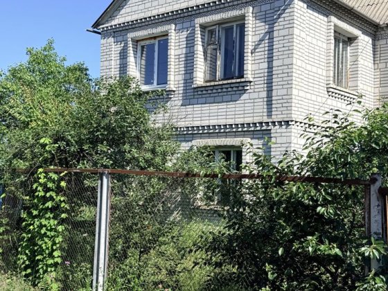 Терміновий продаж!Якісний цегляний будинок з гаражем та закритою територією 6 соток вул. Малинова Буча