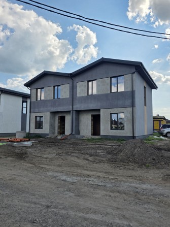 Продаж будинку дуплекса на Таращанському масиві - фото 1