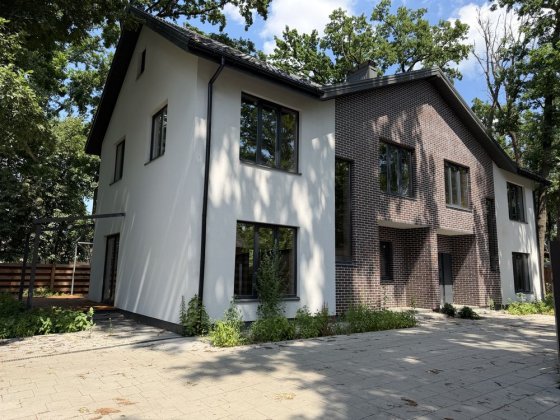 Продаж якісного цегляного дуплексу 120 м2 в центральній частині Бучі Буча