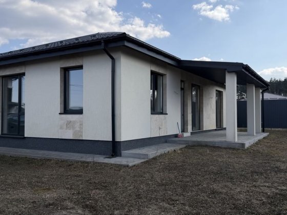 Одноповерховий будинок в Бучі під чистовий ремонт. Ділянка 6 соток.
