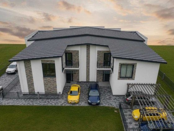 Продається кутовий таунхаус в місті ,5 хв до центру 125м²  ,1,64 сот Ивано-Франковск