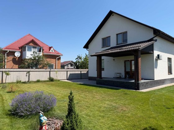Срочная продажа дома Борисполь, центр Шкиля 140 м. 10 соток с ремонтом