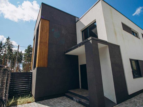Дуплекс - лісова Буча, 146 м², багатошаровий дах, введений в експл Буча