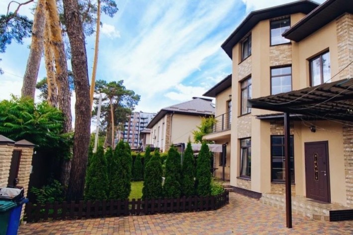 Продаж достойного будинку з ремонтом в м. Ірпінь. Центральний парк, 250м2  ТОРГ - фото 1
