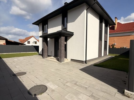 Будинок 130 м² у закритому містечку, Ірпінь вул. Зелена  $170 000. Ділянка 7 соток. Ирпень