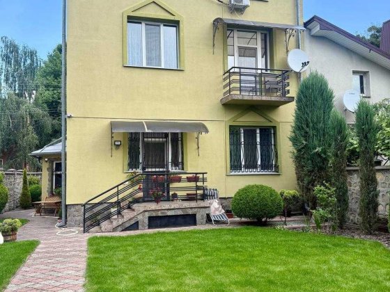 Продається великий будинок в центрі Івано-Франківська Івано-Франківськ