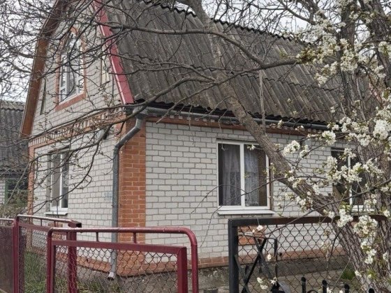 Продаж 2-поверх. дачі, кооп. Будівельник, 4 сотки землі, 10 хв. від Кременчука,  5 хв. пішки до р. Д Кременчуг