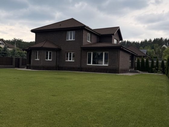 Будинок високої якості в англійському стилі 210 м2 на 10 сотках +гараж + ПІДВАЛ + тех. Приміщення. З Ірпінь
