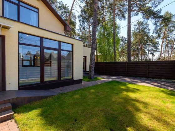 Продам затишний квадрохаус 120м2 з ремонтом в лісовій Бучі! Буча