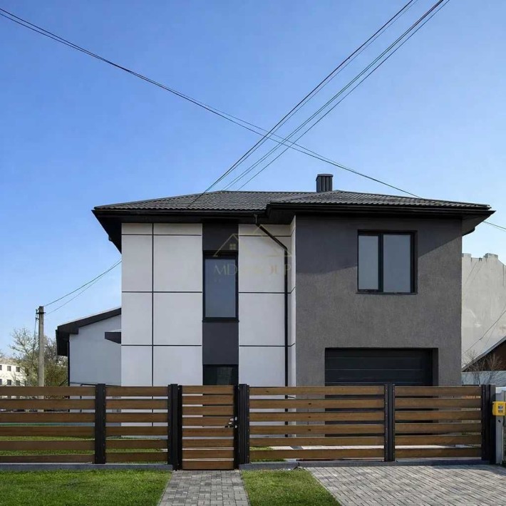 Продається готовий будинок в центрі Івано-Франкіська - фото 1