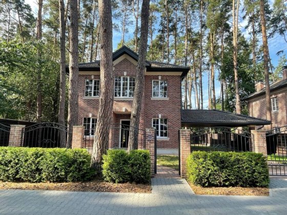 Будинок у лісі преміум классу у закритому котеджному містечку Буча