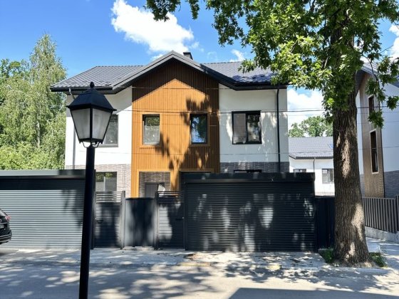 Закритий комплекс дуплексів із газом та центральними комунікаціями Ирпень
