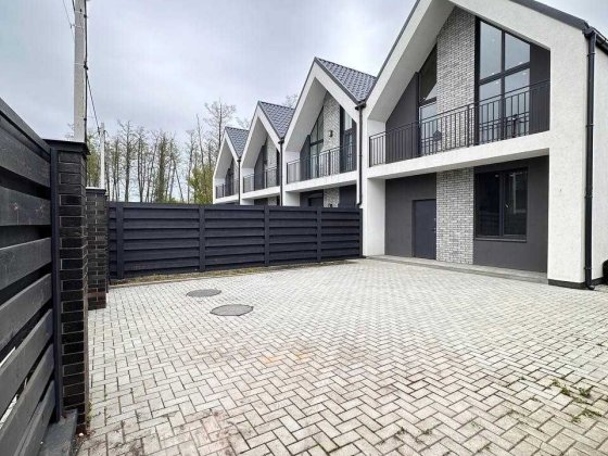 Кутовий таунхаус закритого типу, 3 сотки. Газ. Без комісії. Ирпень