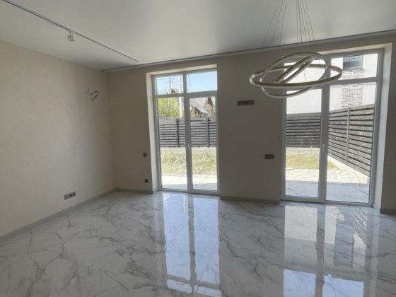 Продаж дуплекса з ремонтом
