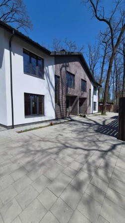 Ваш новий дім у центрі Бучі! Стильний дуплекс біля лісу.ГАЗ підключено - фото 1