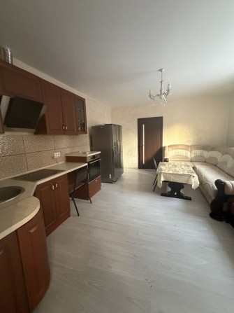 Продаж частини будинку з гаражем на Володимирській - фото 1