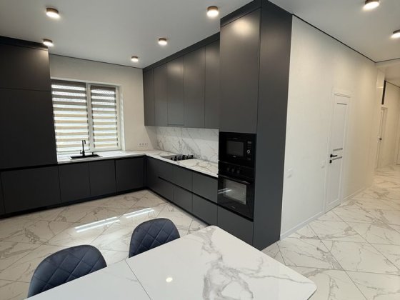 Одноповерховий будинок 125 м² у КМ Comfort Place, Буча — $260 000. Якісний ремонт, повністю укомплек Буча