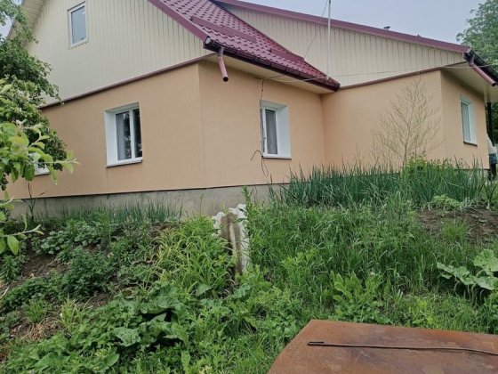 Продам добротний будинок з виходом до ставу, поруч Красилів Хмельницкий