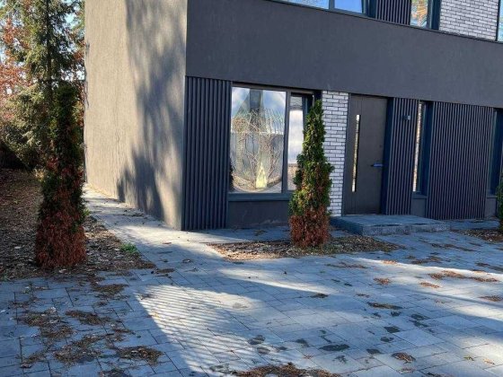 ТаунХаус Буча в соснах не подалік Варшавськой трасси Буча