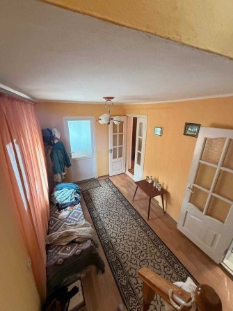 ТЕРМІНОВО продам хороший житловий будинок з комунікаціями - фото 1