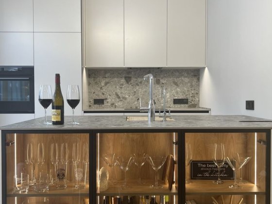 Продаж тауна в КМ 160 м2.Центральні ком-ії, ГАЗ. Охорона Буча
