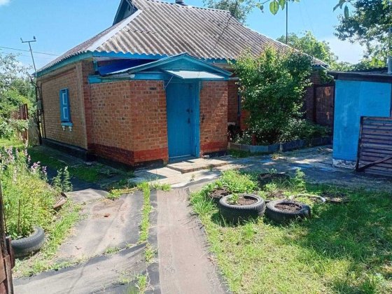 Продаж приватного будинку із землею 25 соток поруч з "Блакитними озерами" Полтава