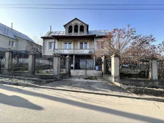 Продається 1/2 частина будинку Хмельницкий