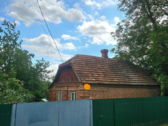 Продаж півбудинку Полтава(Яківці)з землею 8 соток. Полтава